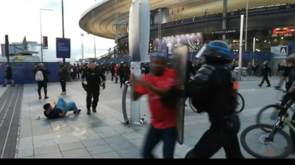 Empörung in England nach Chaos am Rande von Champions-League-Finale in Paris