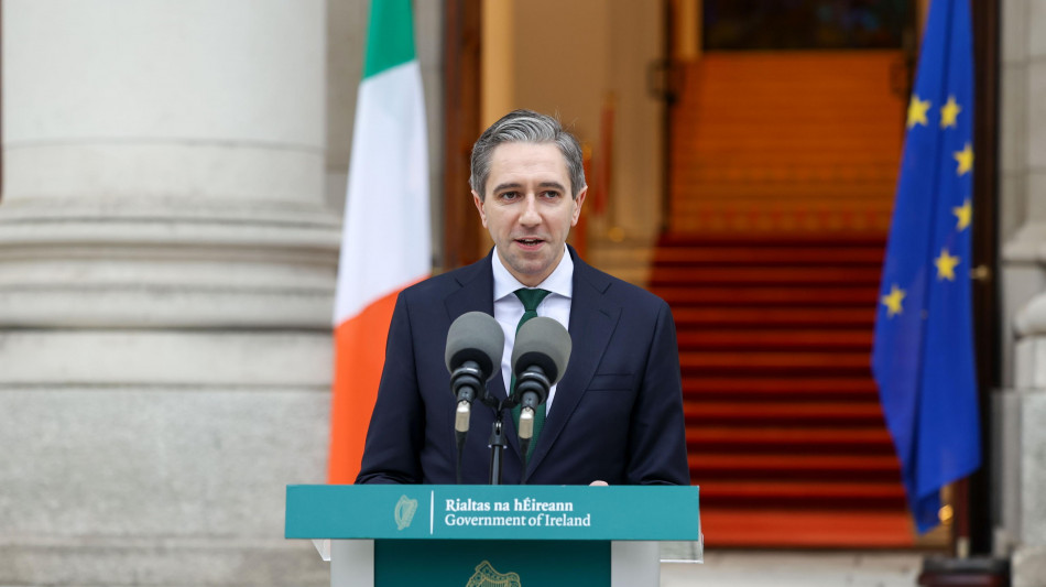 Irlanda al voto, premier Harris in calo nei sondaggi dopo gaffe