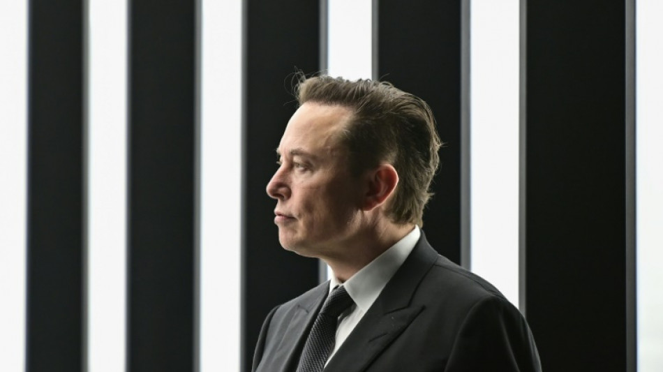 Judge rejects Musk bid to free tweets from oversight