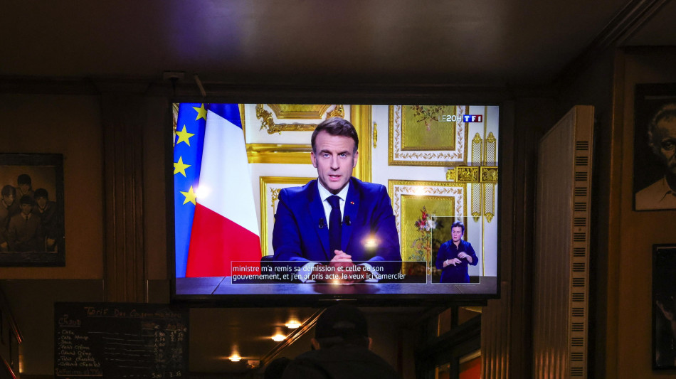 Sondaggio Figaro, 59% dei francesi vuole le dimissioni di Macron