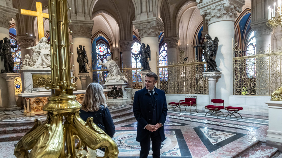 Macron non annuncerà stasera in tv il prossimo premier