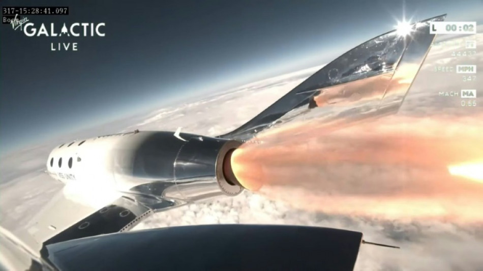 Mãe e filha que venceram sorteio viajarão ao espaço com a Virgin Galactic