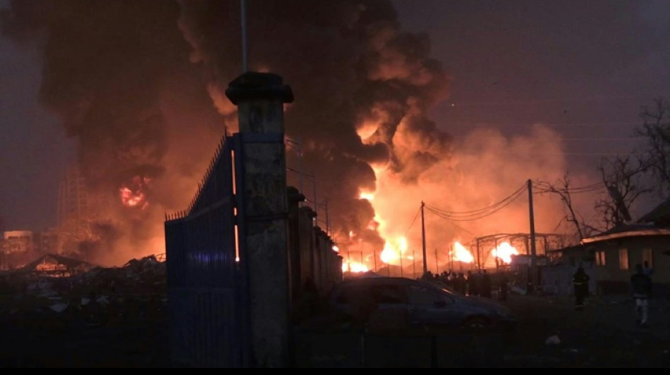 Al menos 11 muertos por el incendio en un depósito de carburante en Guinea