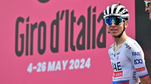 Giro: Pogacar vince la seconda tappa, ed è maglia rosa