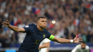 Com gol de Mbappé, França vence Grécia (1-0) nas Eliminatórias da Euro