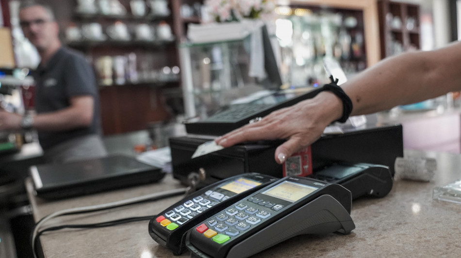 Bankitalia, monitoriamo su pos, riattivata parte servizi