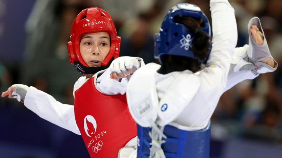 Españoles Cerezo y Vicente avanzan a cuartos de taekwondo en París-2024