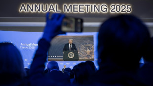 Venez en Amérique ou payez des taxes, lance Trump aux patrons réunis à Davos