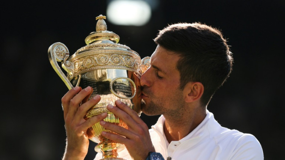 Djokovic gana su séptimo Wimbledon, endulzando un año hasta ahora amargo