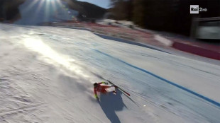 Sci: Bormio; per Caveziel lussazione spalla e botta al ginocchio