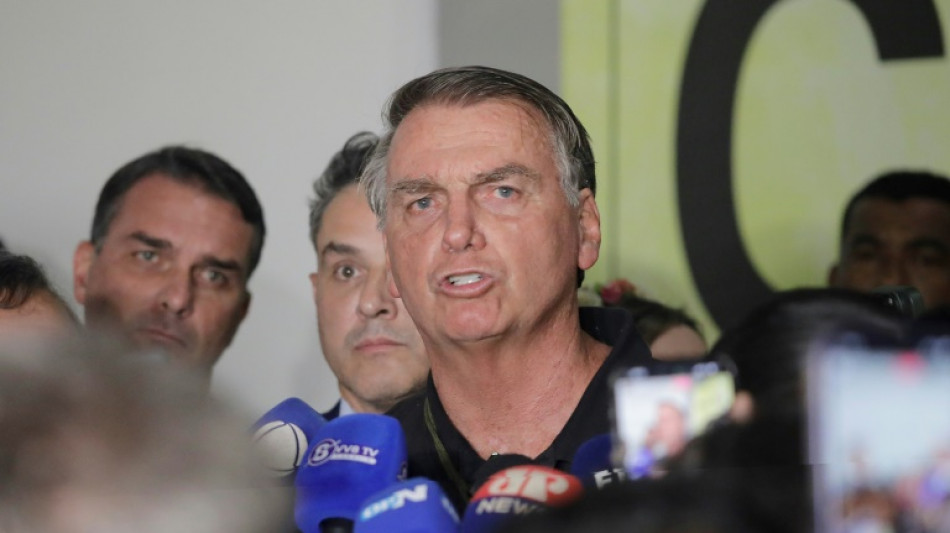 Bolsonaro agradece Milei por recepção a apoiadores condenados pelo 8/1