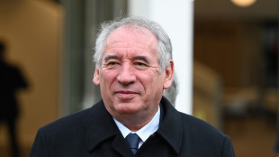 Bayrou, 'è necessaria la riconciliazione del Paese'