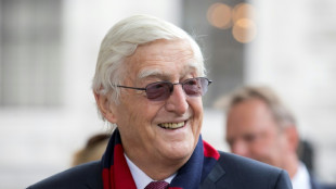 Michael Parkinson, 'rei' das entrevistas, morre aos 88 anos