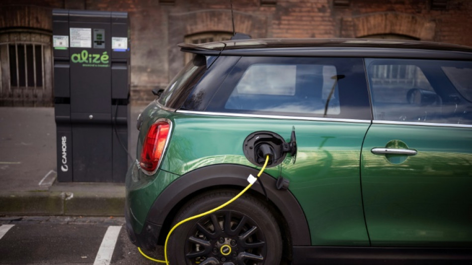 La France atteint les 100.000 bornes électriques mais va devoir accélérer pour les recharges rapides