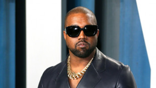 Kanye West fait scandale en affichant son admiration pour Hitler