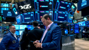 Wall Street termine en baisse, ralenti avant un indice d'inflation