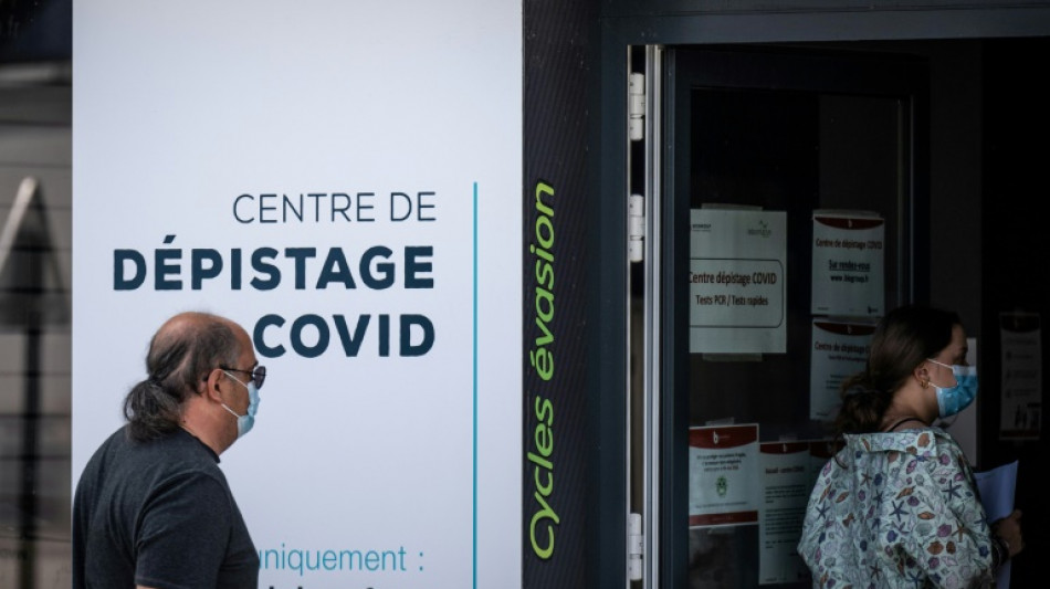 Covid: la vague de rentrée se poursuit, les hospitalisations augmentent