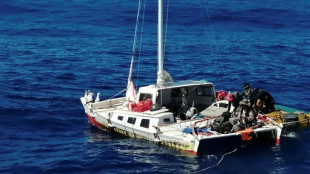 Llega a México náufrago australiano que fue rescatado por barco atunero