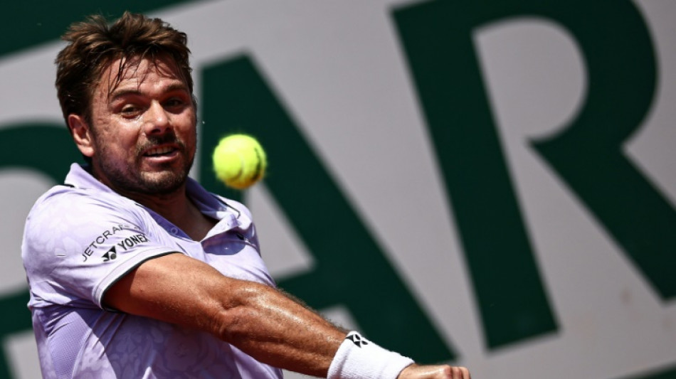 Em maratona de mais de 4 horas, Wawrinka bate Ramos e avança em Roland Garros