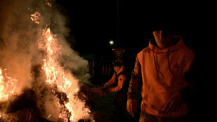 Les agriculteurs bloquent le port de Bordeaux, la ministre promet d'agir