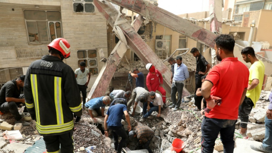 Dos muertos por otro derrumbe de un edificio en Irán