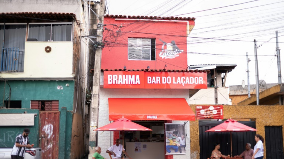 Un bar brésilien transfiguré après une visite surprise de Bruno Mars