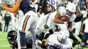 Vikings dominate Bears, bolster bid for division crown