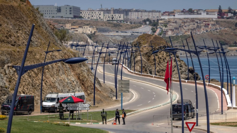 Mehr als 400 Migranten stürmen spanische Exklave Melilla