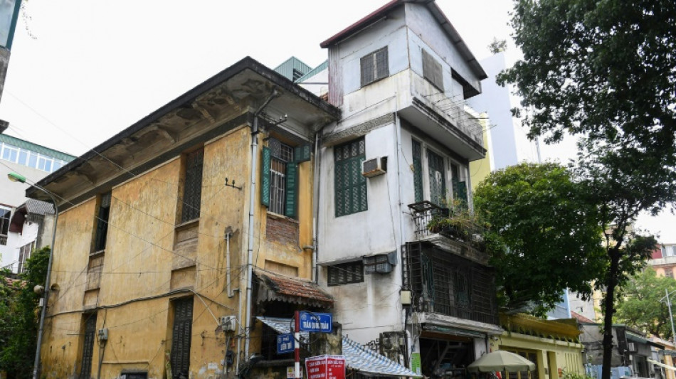 Vietnam: à Hanoï, les maisons coloniales françaises menacent de s'effondrer