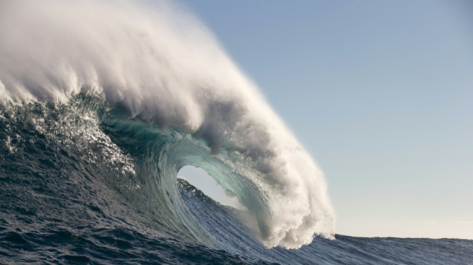 Oceano absorve mais carbono da atmosfera do que o previsto, aponta estudo