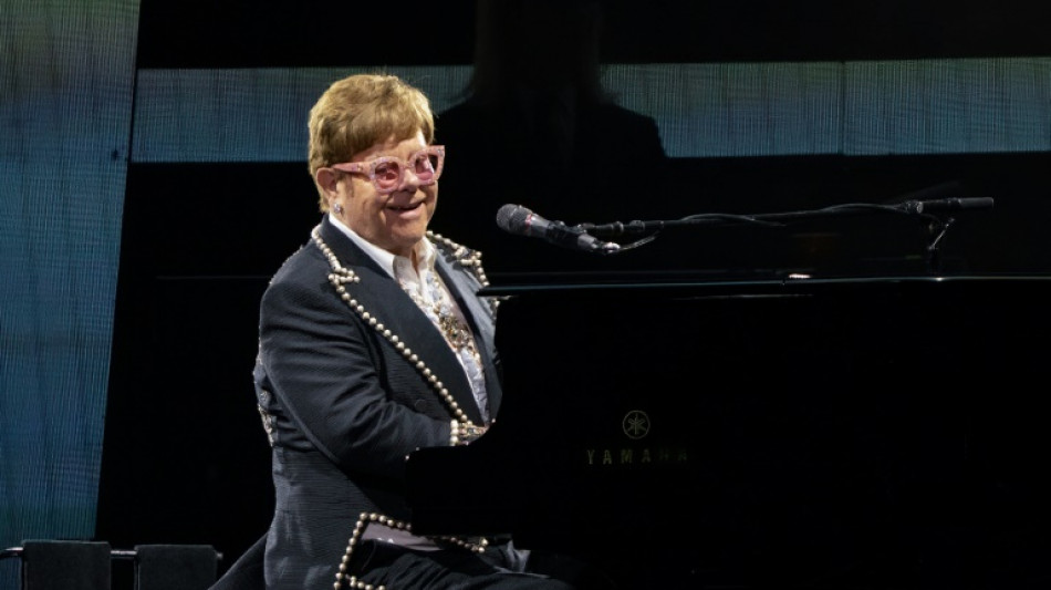 Elton John à Glastonbury pour des "adieux inoubliables" au Royaume-Uni