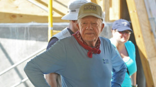 Ex-presidente Jimmy Carter vota nos EUA